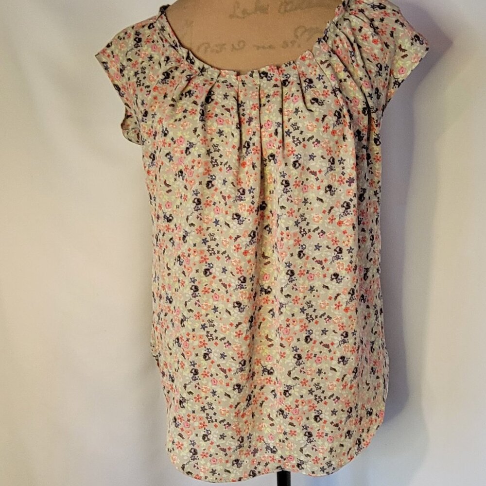 LC Lauren Conrad Cream Floral Cap Sleeve Blouse with Pink & Navy